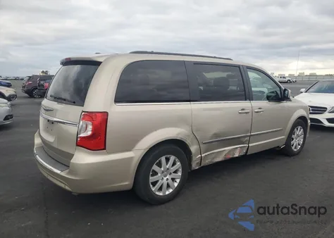 2013 Chrysler Town & Country Touring z USA, uszkodzony, nr VIN 2C4RC1BG4DR747708